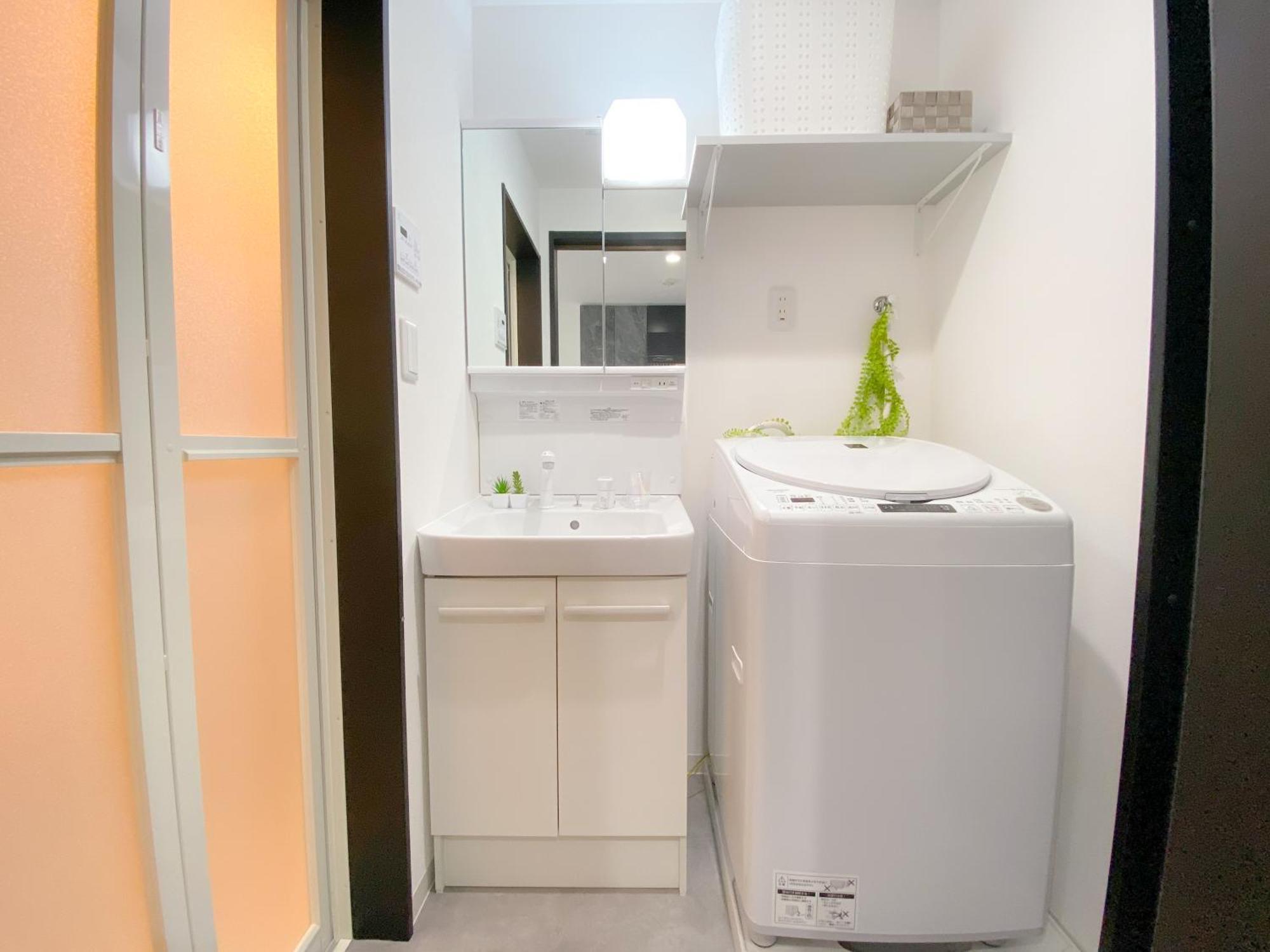 Residential Hotel Glitter Usjまで1駅5分 Osaka Eksteriør billede