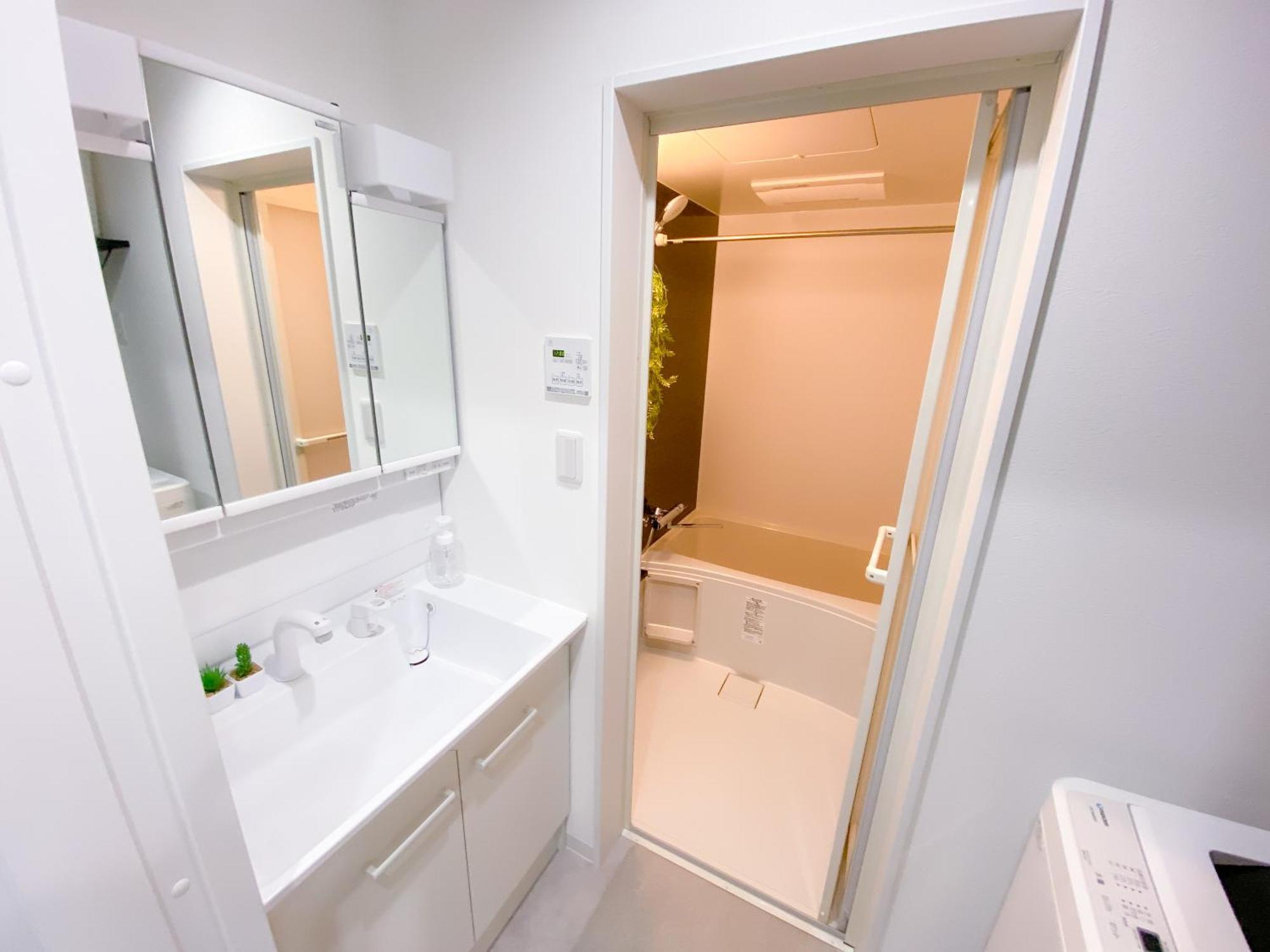 Residential Hotel Glitter Usjまで1駅5分 Osaka Eksteriør billede